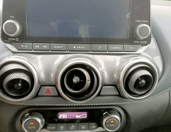 Nissan Juke 1.0 DIG-T 114 CV N-Connecta DEL 2022 pieno