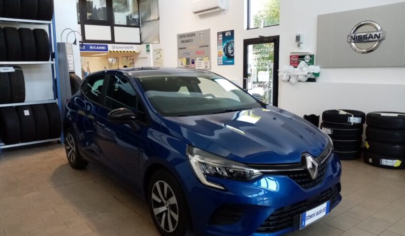 RENAULT CLIO SCE 65CV 5 PORTE DEL 2023 pieno